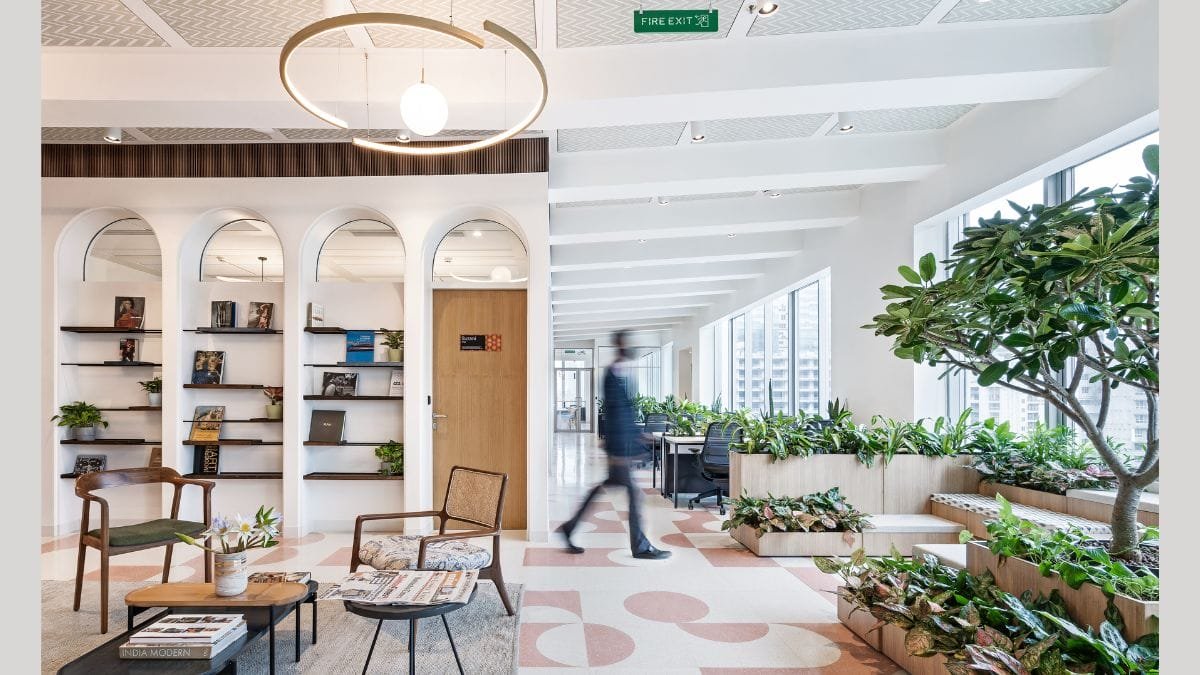 5 reasons why co-working spaces boost more productivity than traditional office setup?